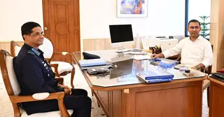 প্রধানমন্ত্রীর সঙ্গে বাংলাদেশ বিমান বাহিনী প্রধানের সাক্ষাৎ